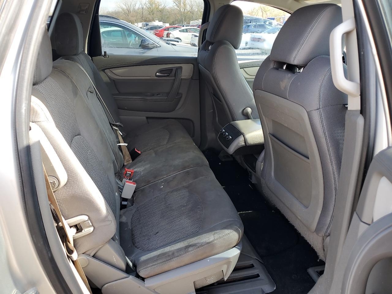 2015 Chevrolet Traverse Ls - zdjęcie 11