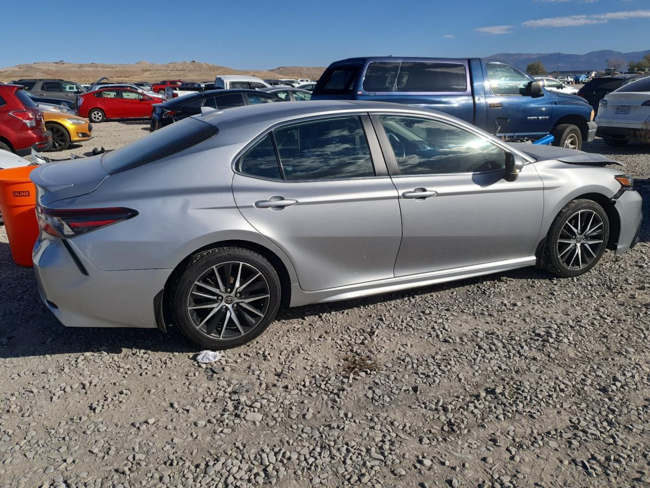 2022 Toyota Camry Night Shade - zdjęcie 3