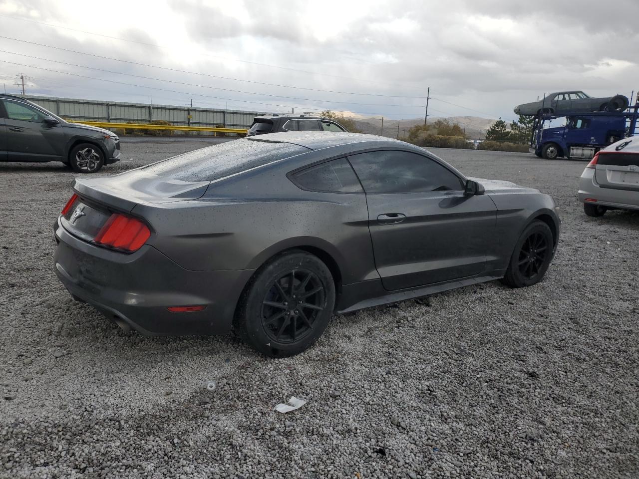 2017 Ford Mustang - zdjęcie 3