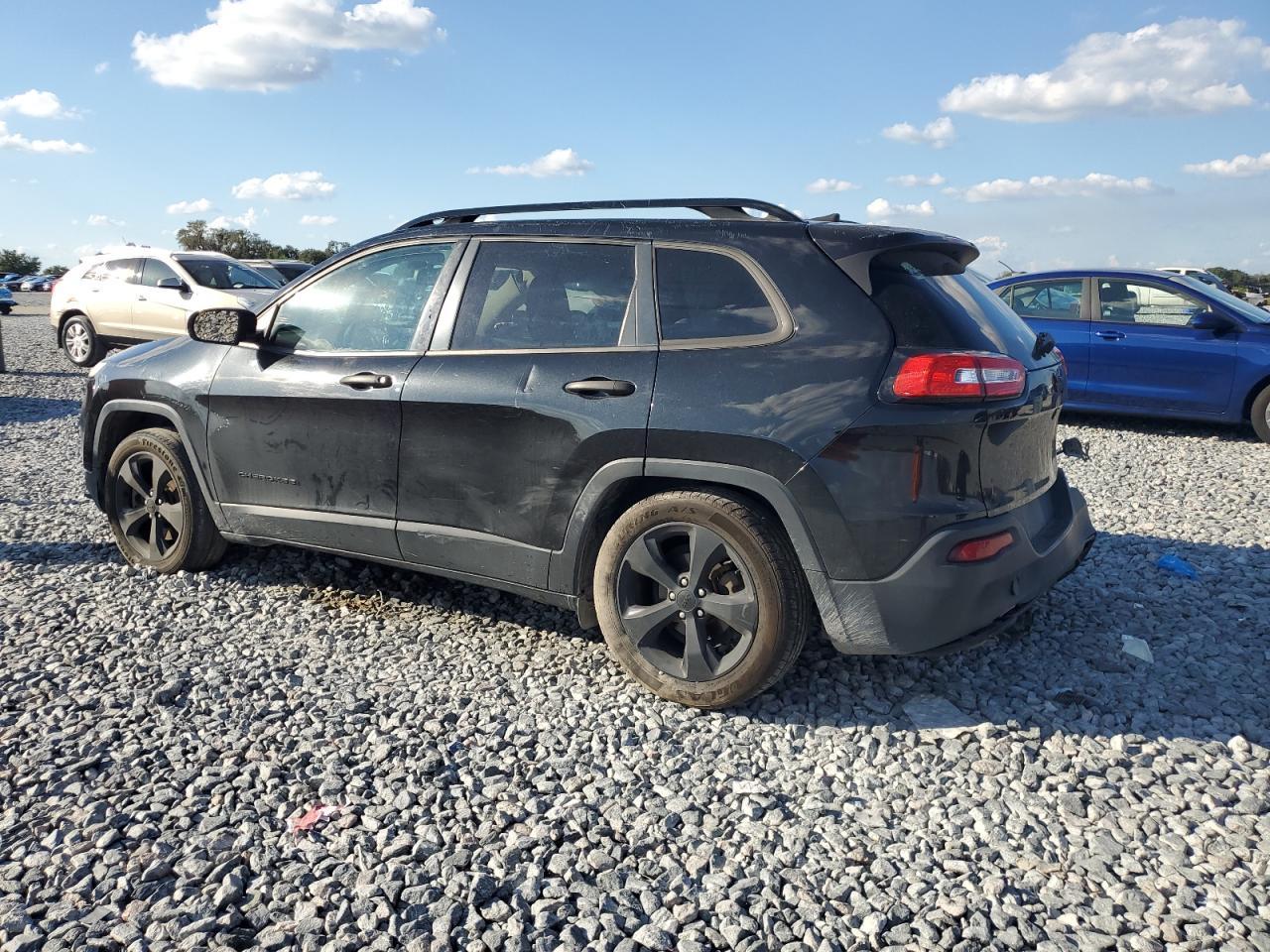 2016 Jeep Cherokee Sport - zdjęcie 2