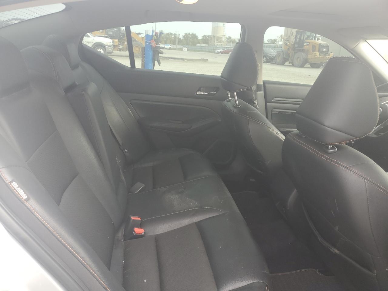 2020 Nissan Altima Sr - zdjęcie 10