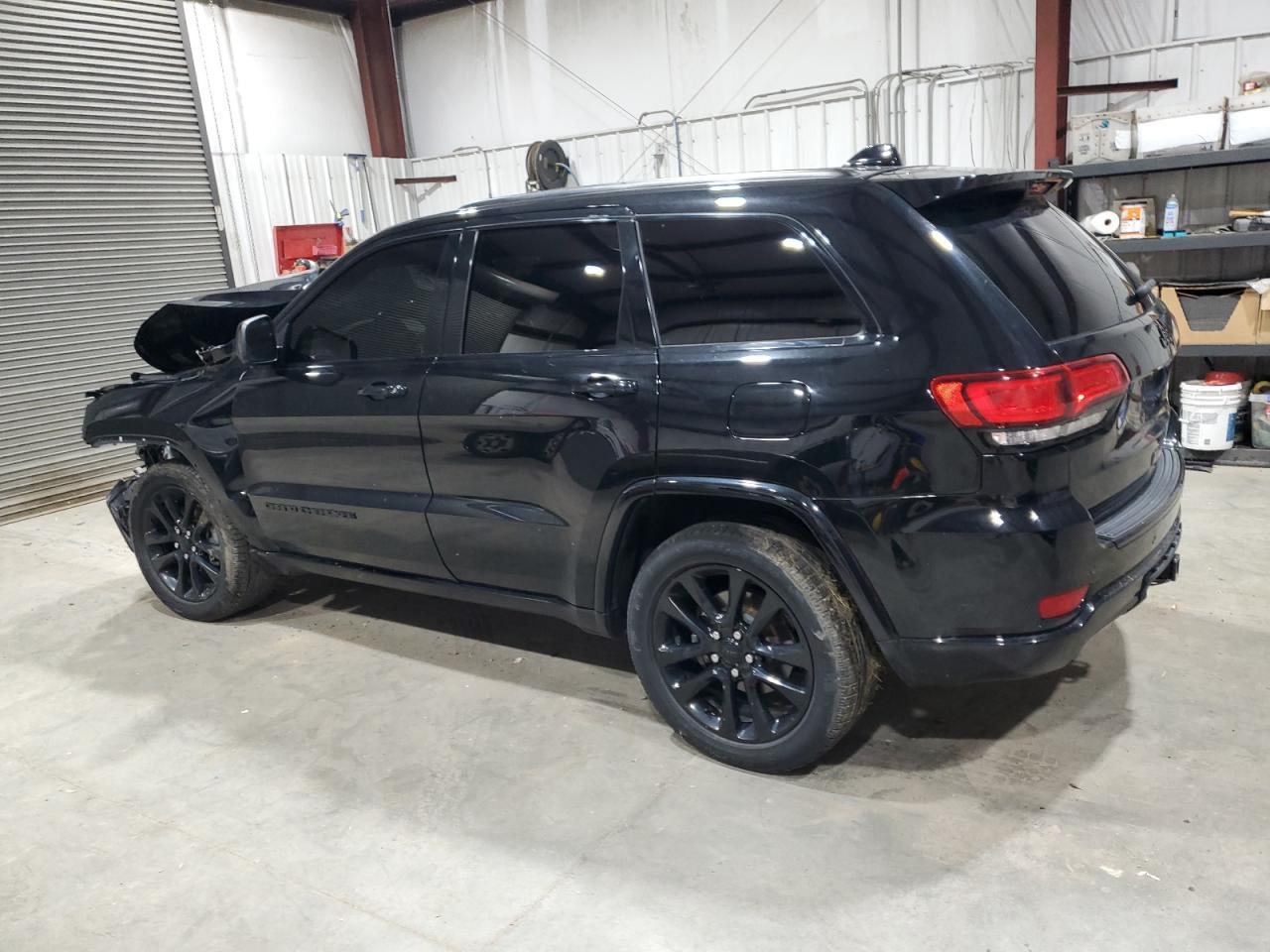 2017 Jeep Grand Cherokee Laredo - zdjęcie 2