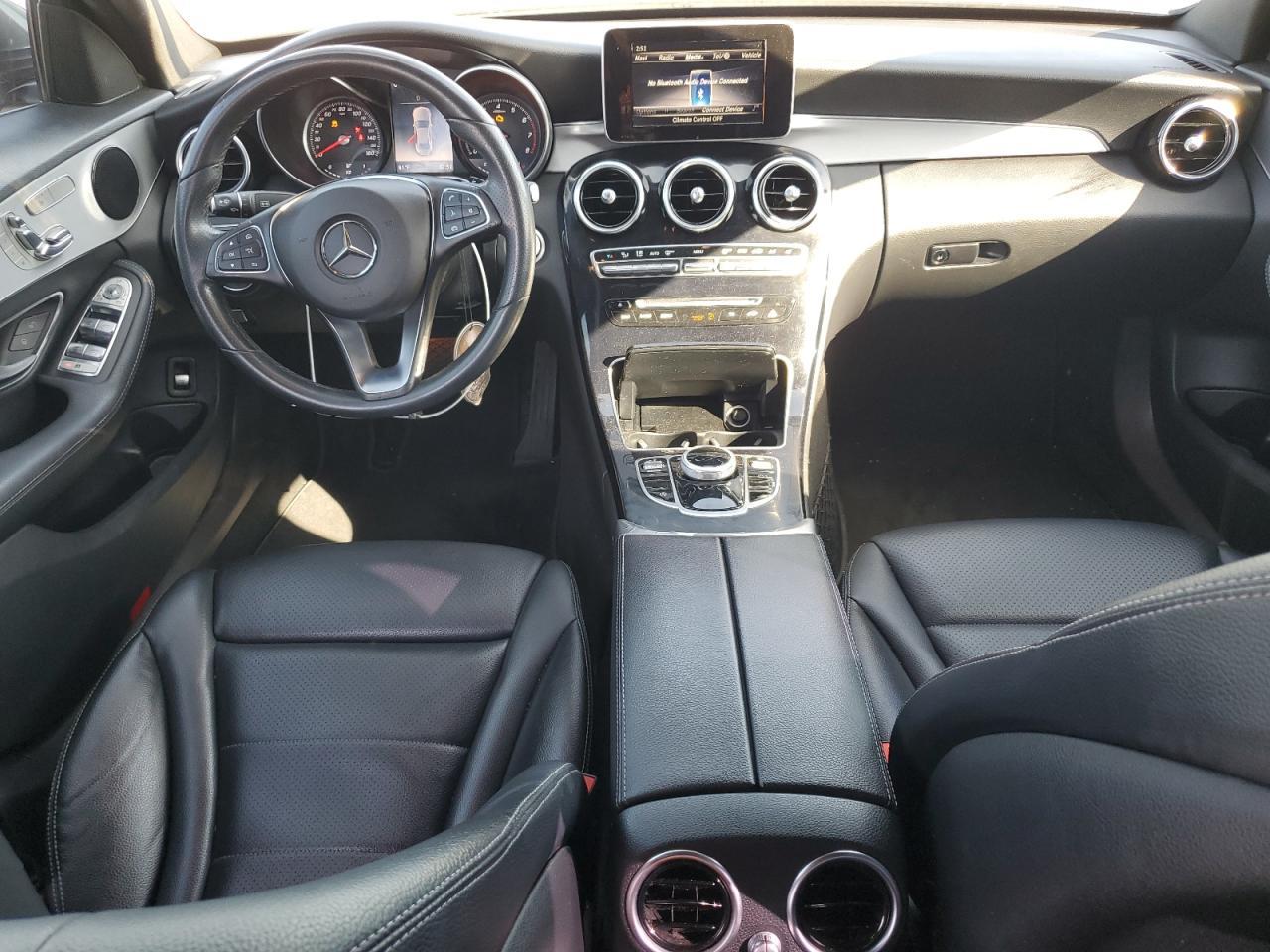 2018 Mercedes-Benz C 300 - zdjęcie 8