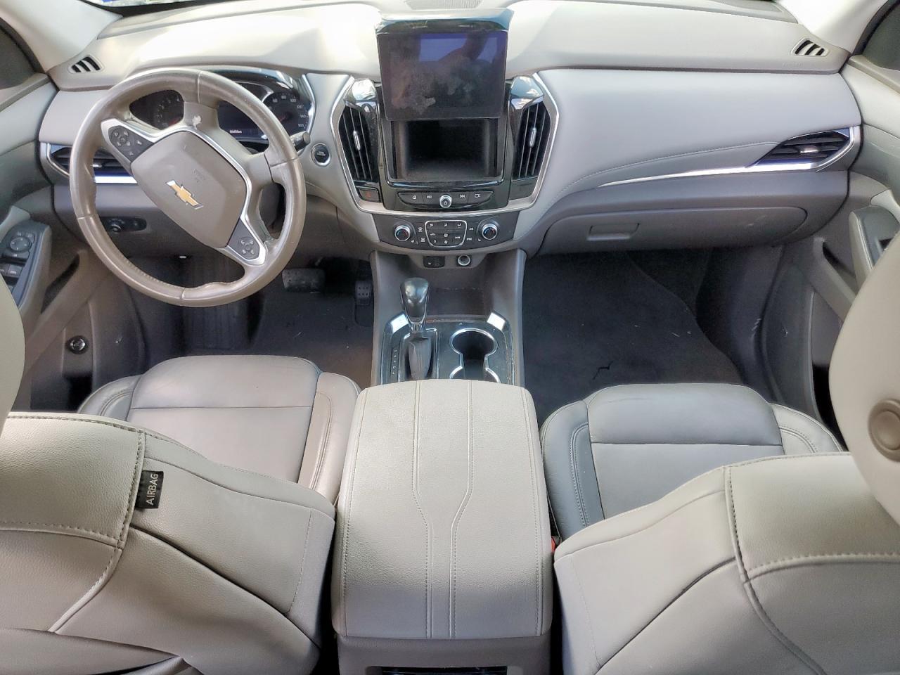 2021 Chevrolet Traverse Lt - zdjęcie 8