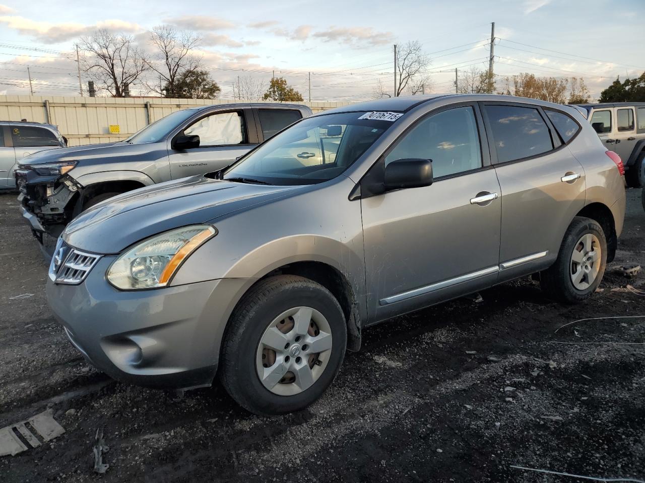 2013 Nissan Rogue S - zdjęcie główne