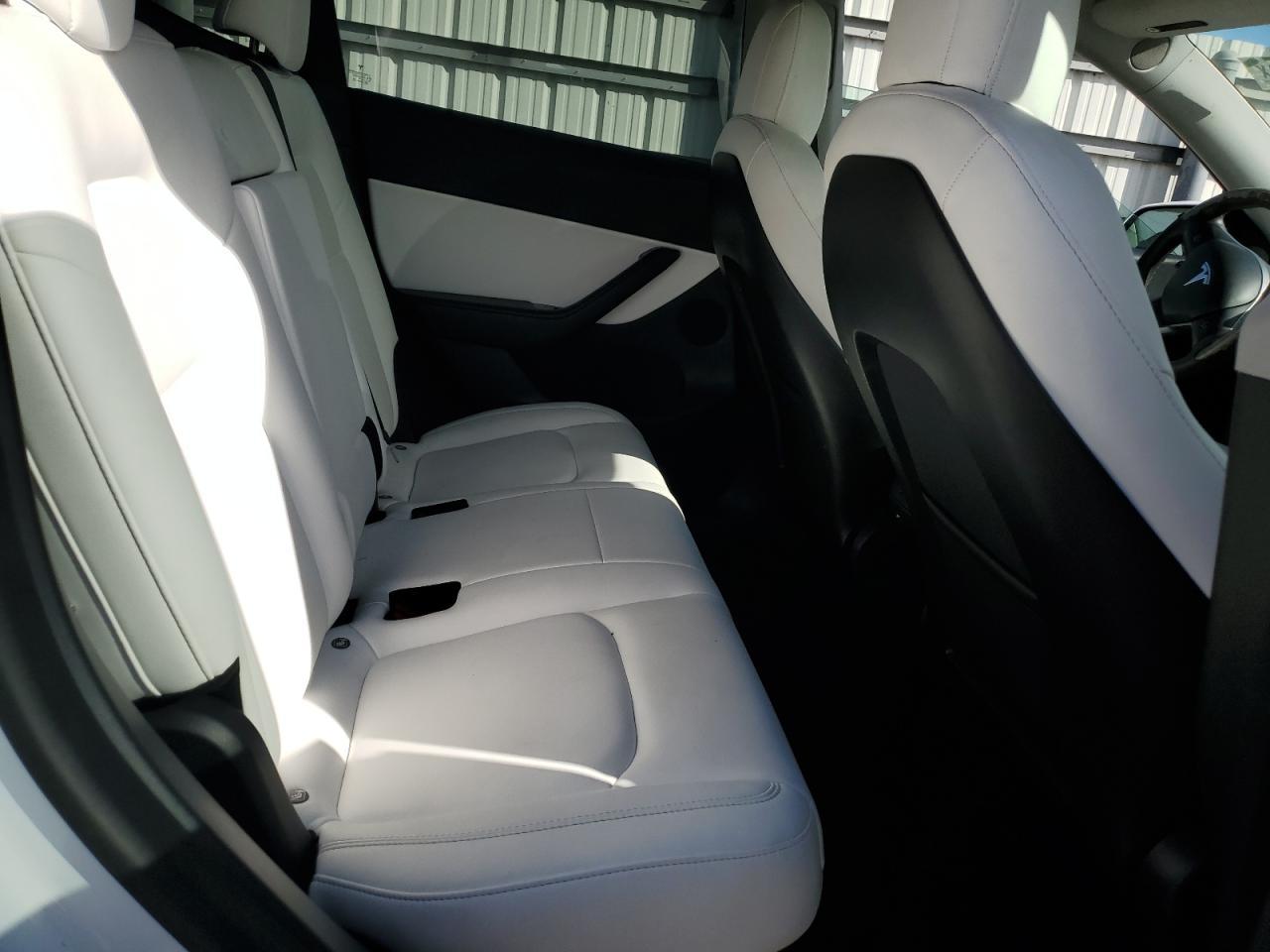 2021 Tesla Model Y - zdjęcie 11