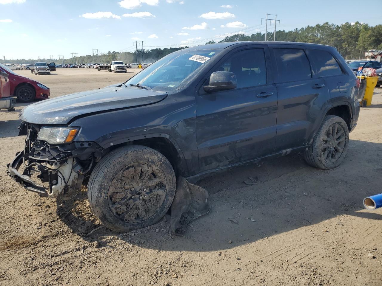 2018 Jeep Grand Cherokee Laredo - zdjęcie główne