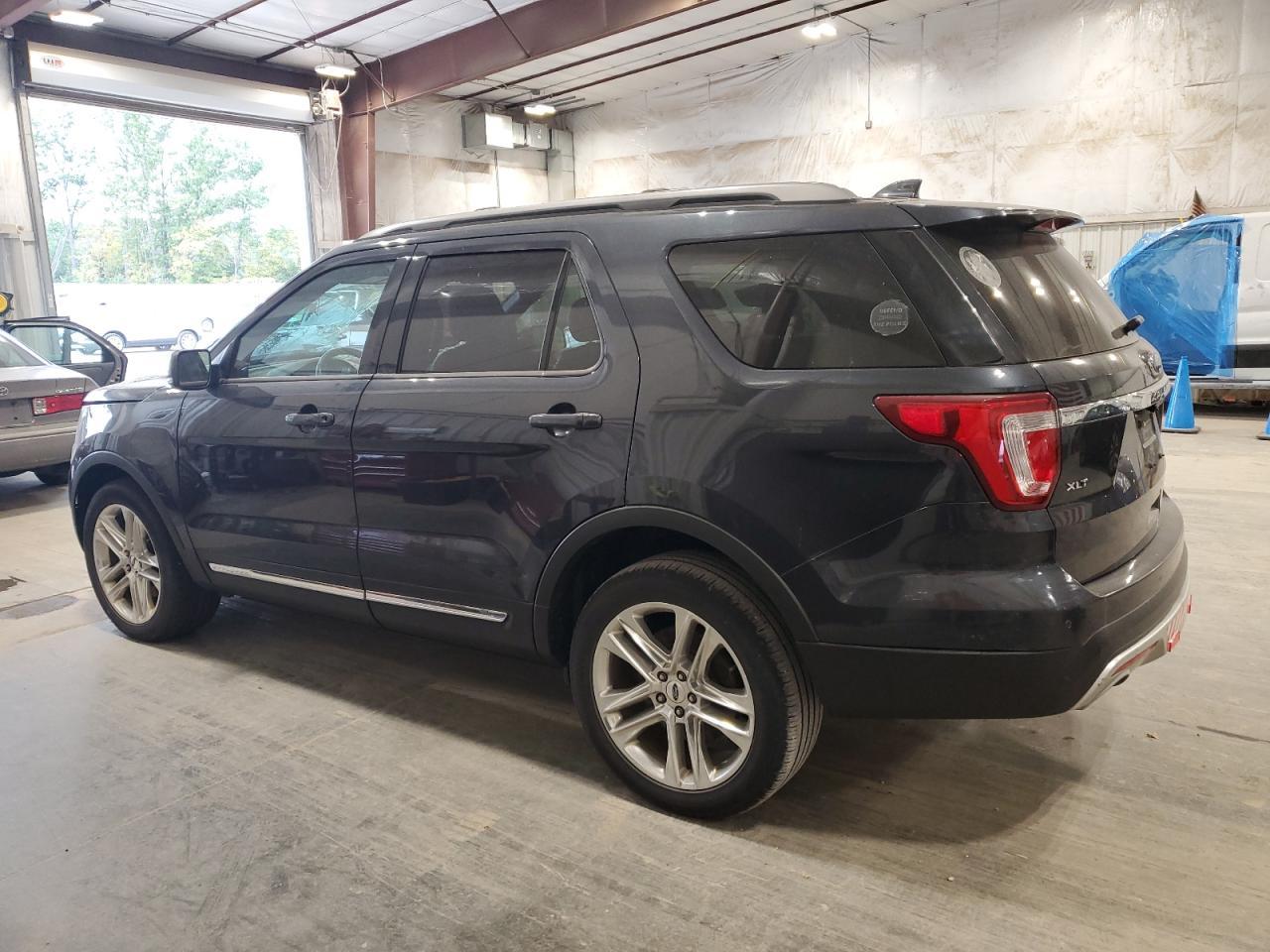 2017 Ford Explorer - zdjęcie 2