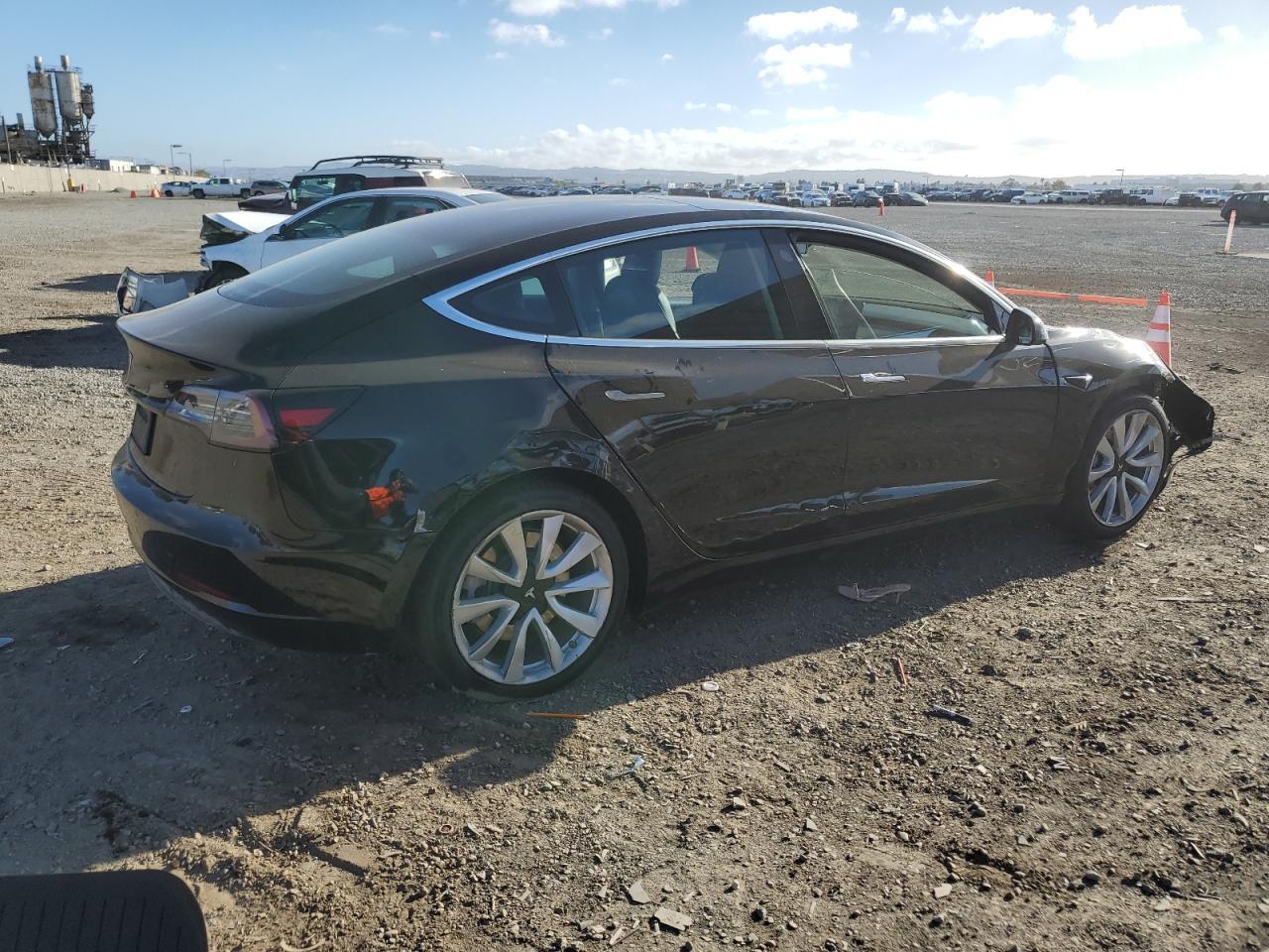 2020 Tesla Model 3 - zdjęcie 3
