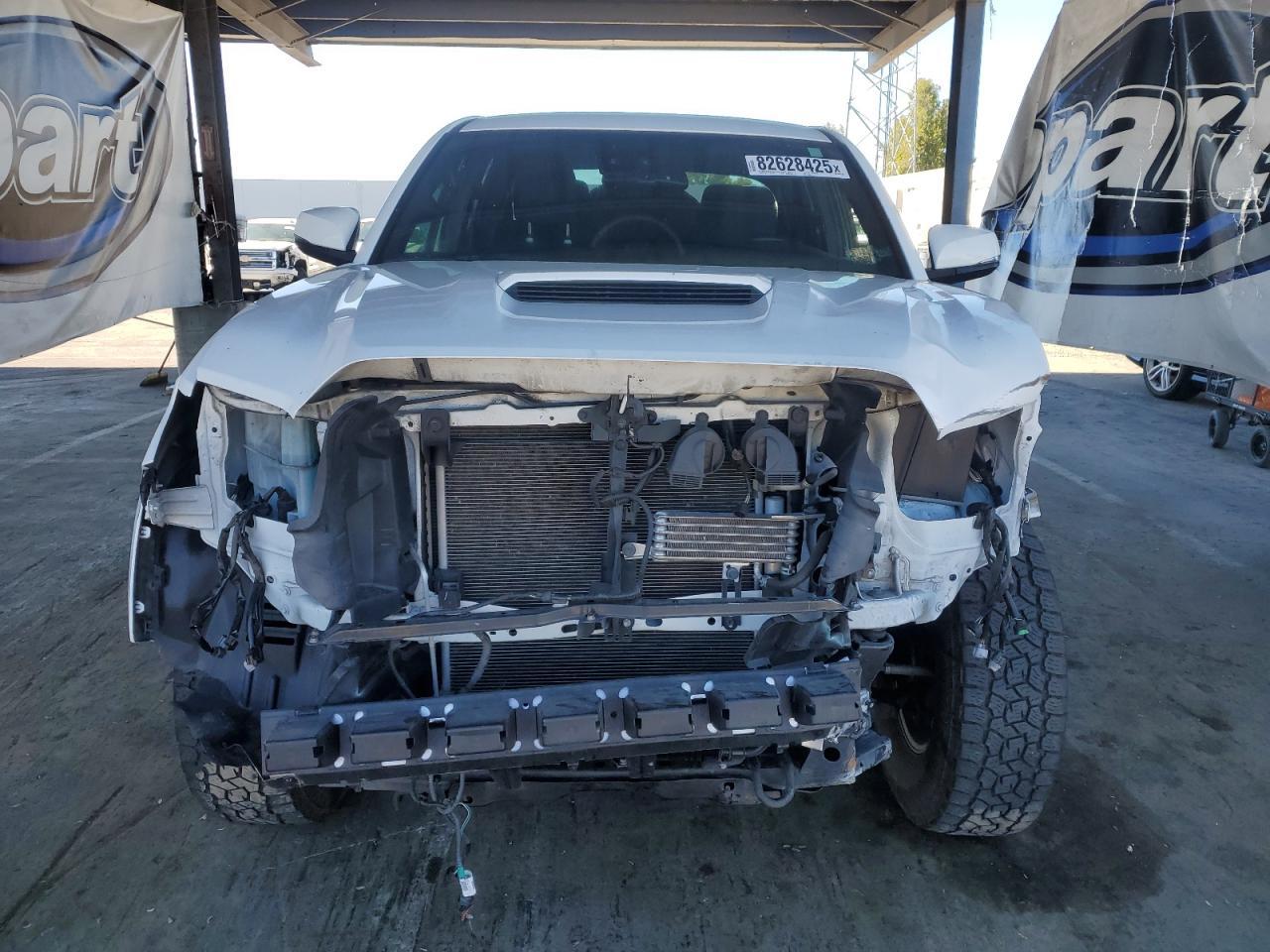 2019 Toyota Tacoma - zdjęcie 5