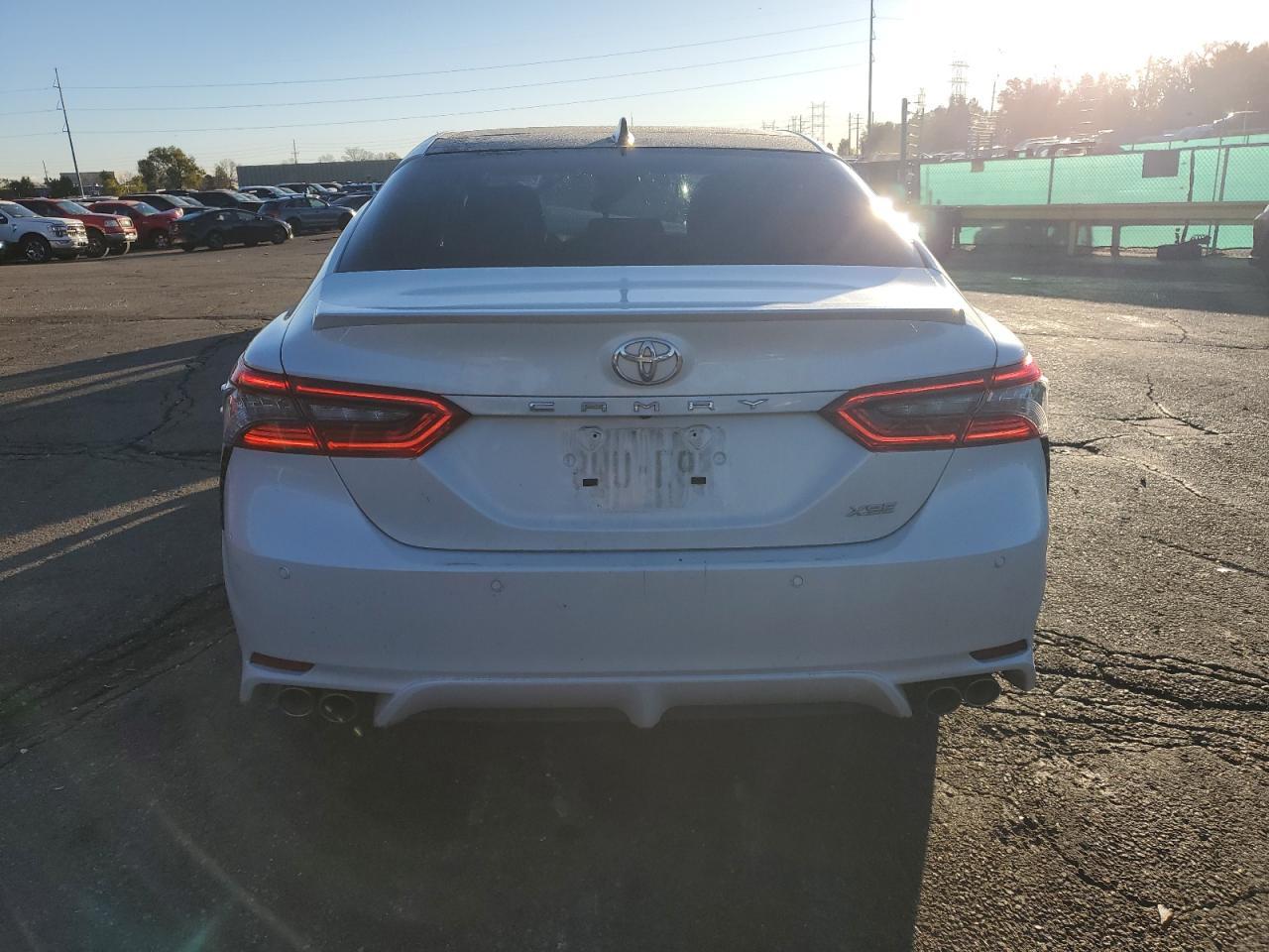 2022 Toyota Camry Trd - zdjęcie 6
