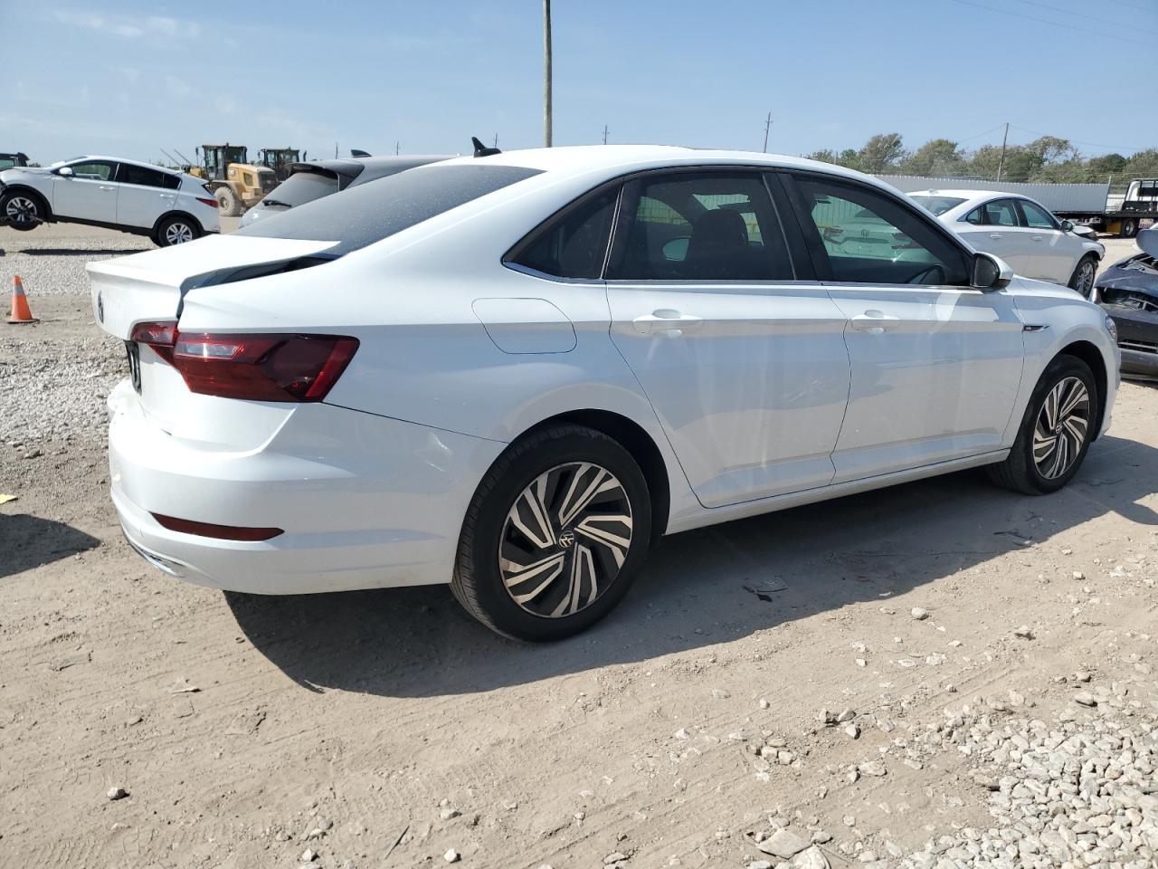 2021 Volkswagen Jetta - zdjęcie 3