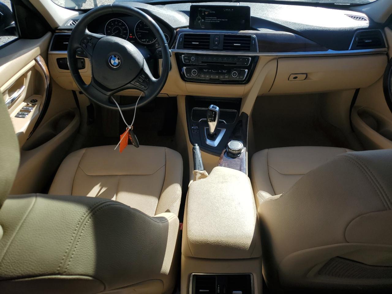 2016 BMW 320 I - zdjęcie 8