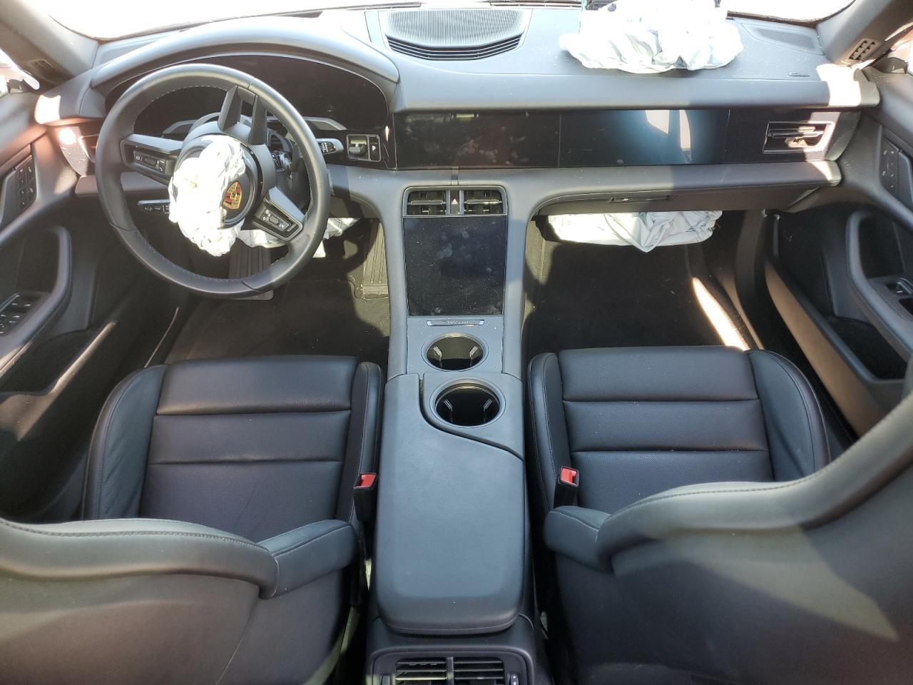 2024 Porsche Taycan - zdjęcie 8