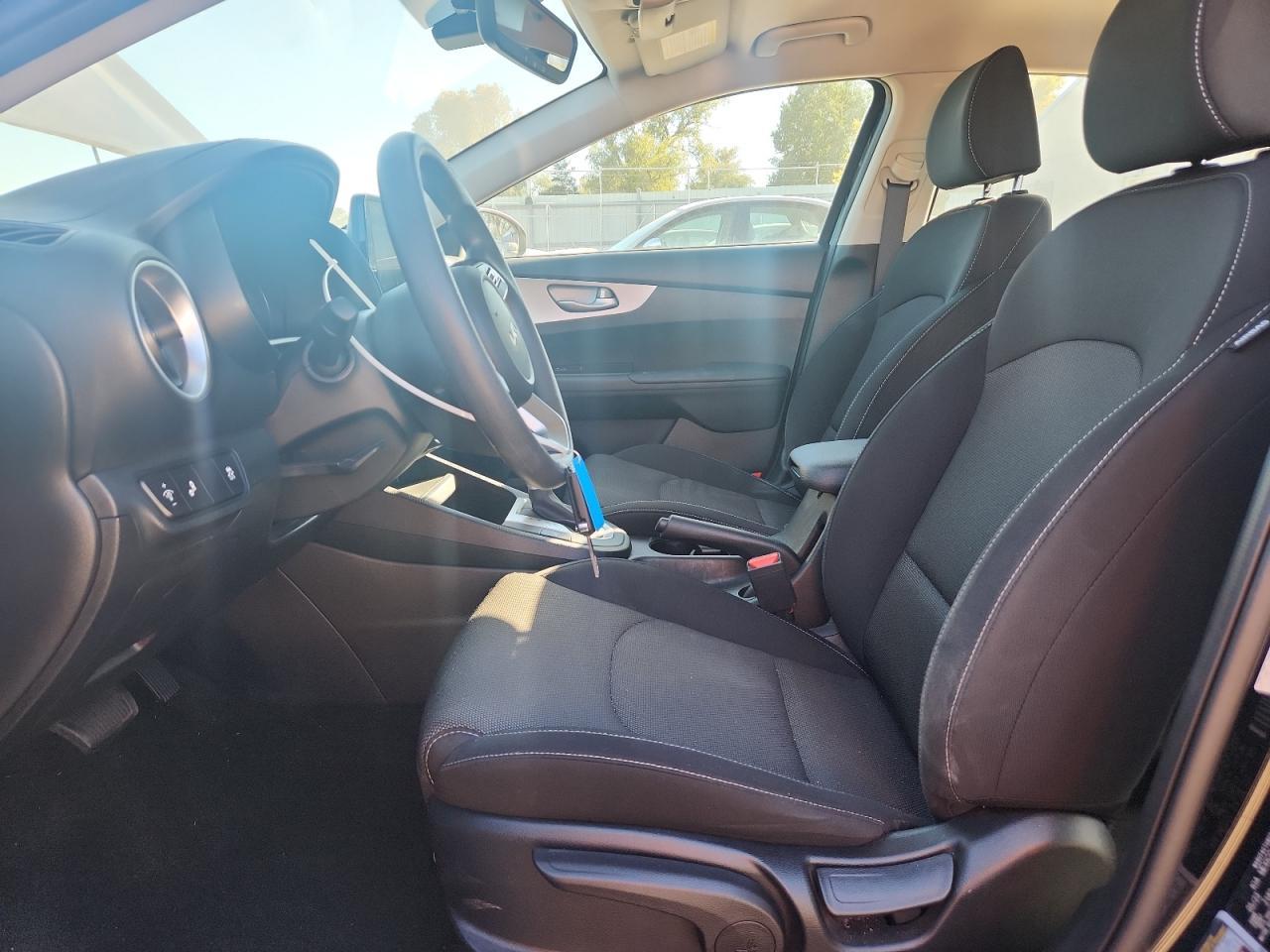 2023 Kia Forte Lx - zdjęcie 7