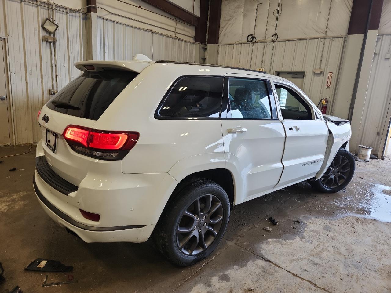 2020 Jeep Grand Cherokee Overland - zdjęcie 3