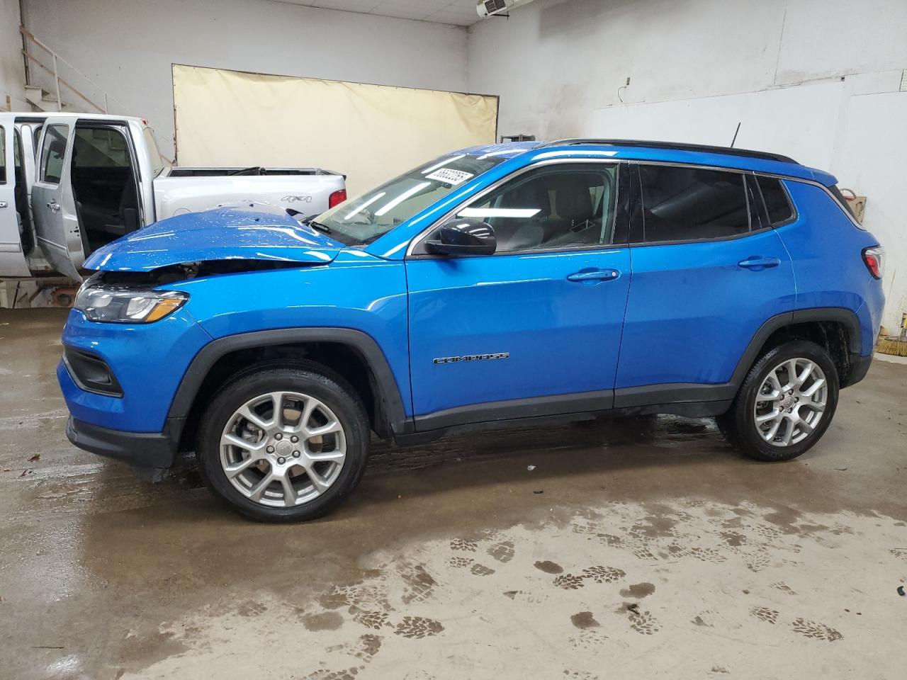 2022 Jeep Compass Latitude Lux - zdjęcie główne