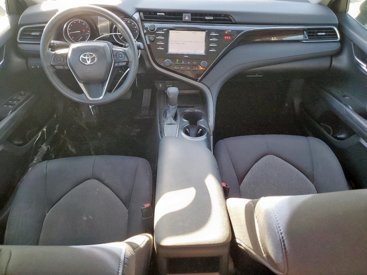 2020 Toyota Camry - zdjęcie 8