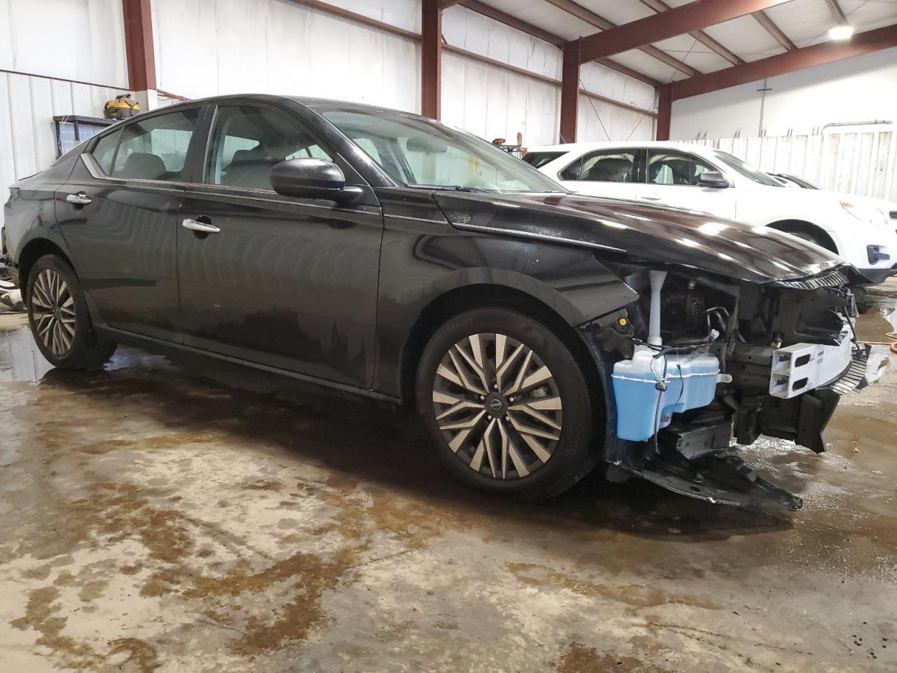 2024 Nissan Altima - zdjęcie 4