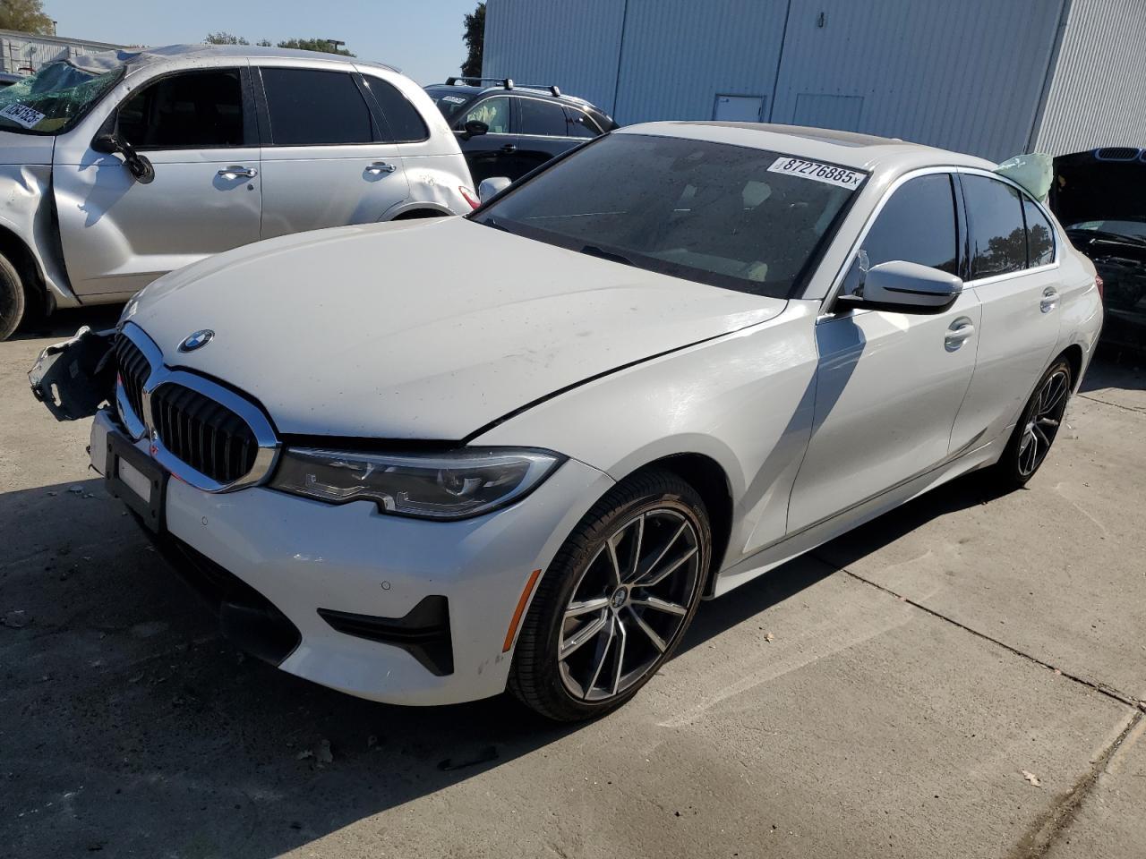 2021 BMW Seria 3 - zdjęcie główne