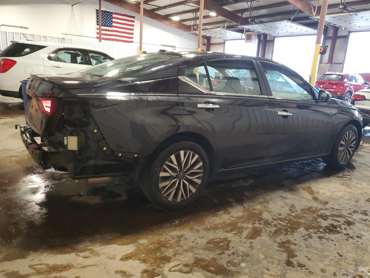 2024 Nissan Altima - zdjęcie 3