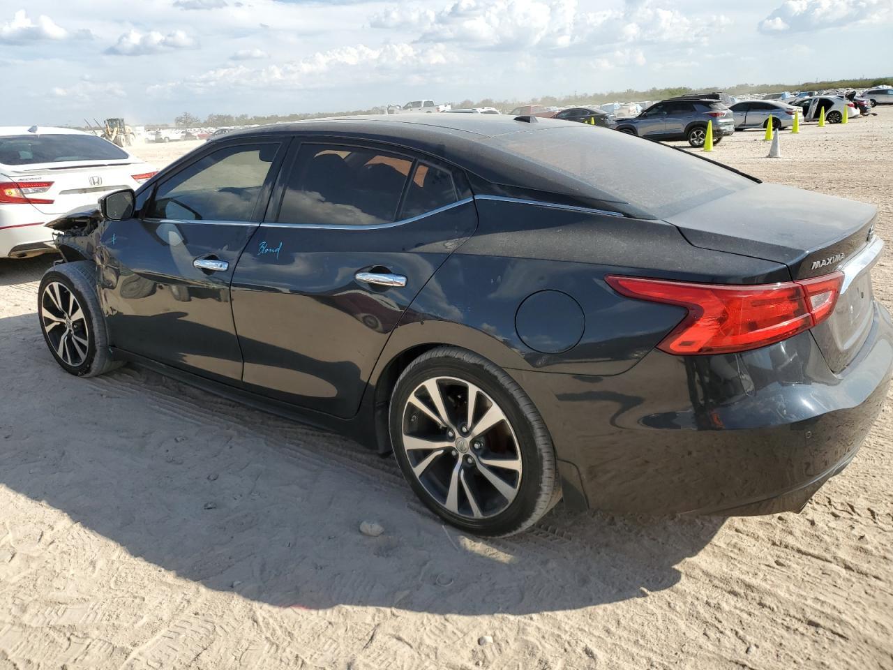 2017 Nissan Maxima - zdjęcie 2