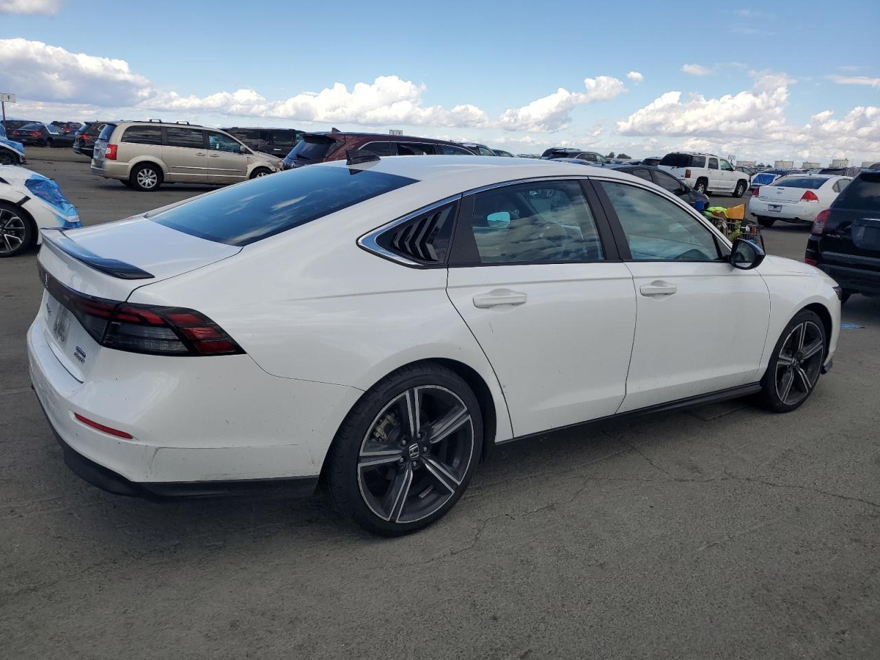 2023 Honda Accord - zdjęcie 3