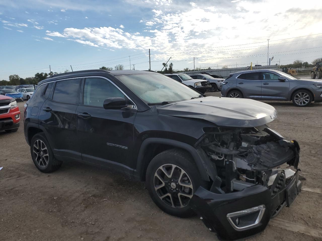 2018 Jeep Compass Latitude - zdjęcie 4