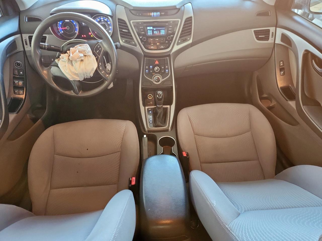 2015 Hyundai Elantra - zdjęcie 8