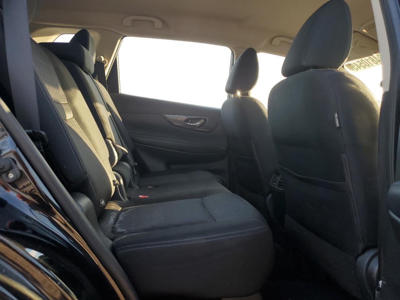 2017 Nissan Rogue S - zdjęcie 11