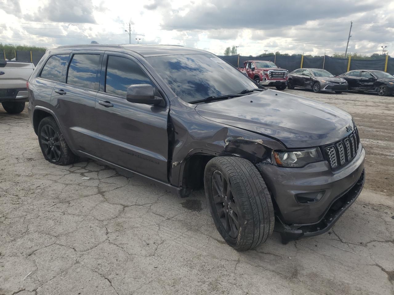 2018 Jeep Cherokee - zdjęcie 4