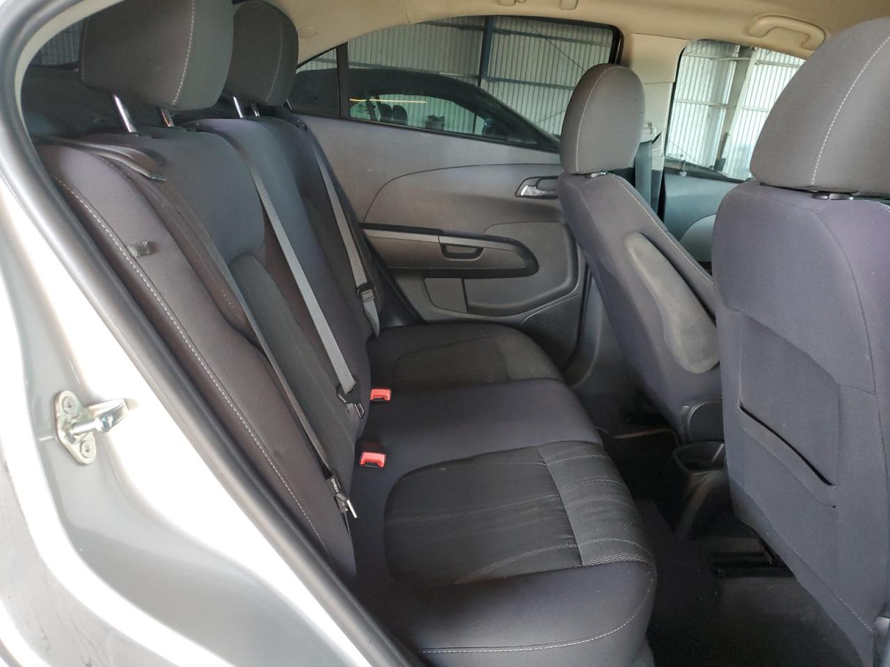 2013 Chevrolet Sonic - zdjęcie 10