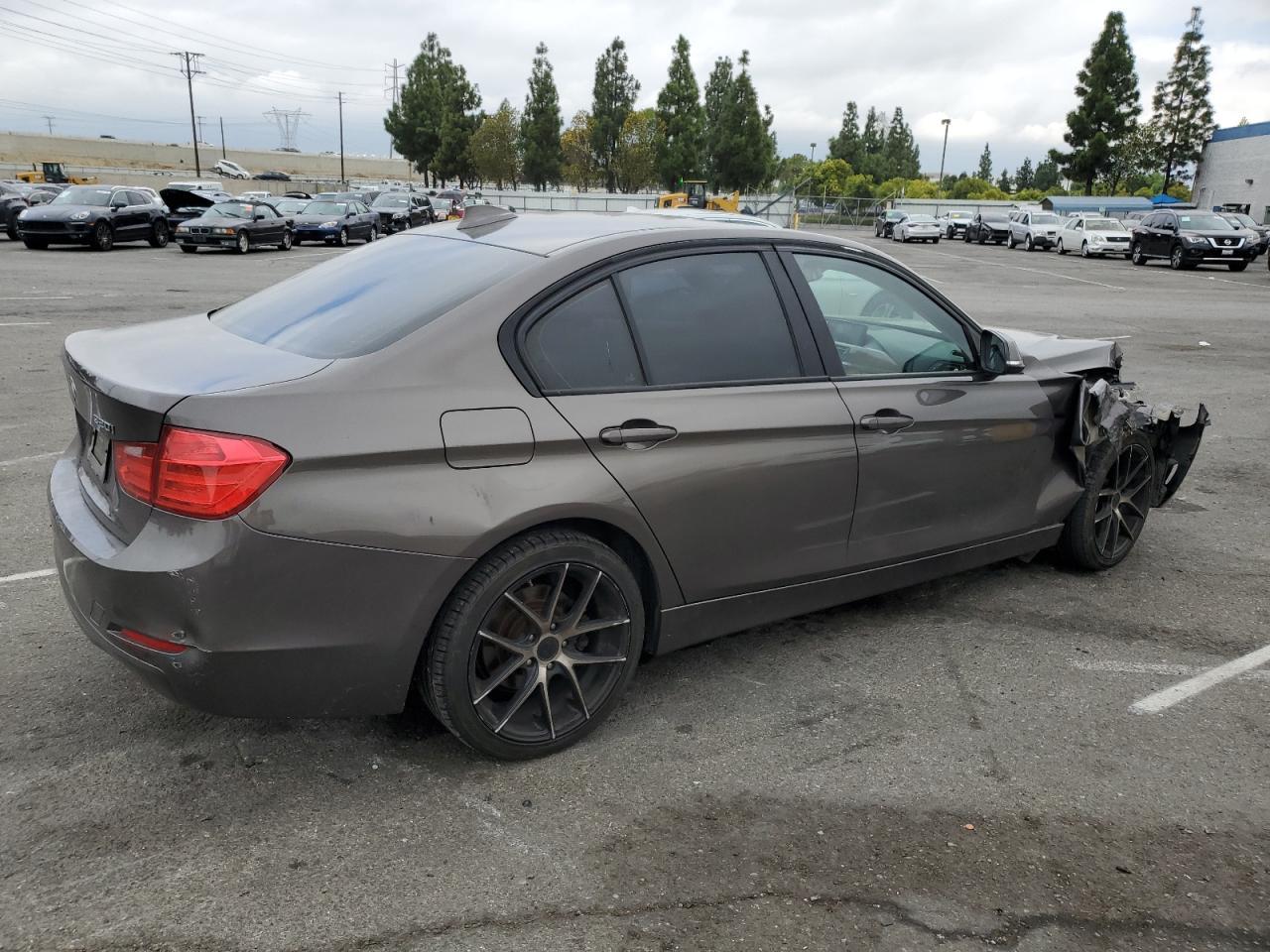 2014 BMW Seria 3 320i - zdjęcie 3
