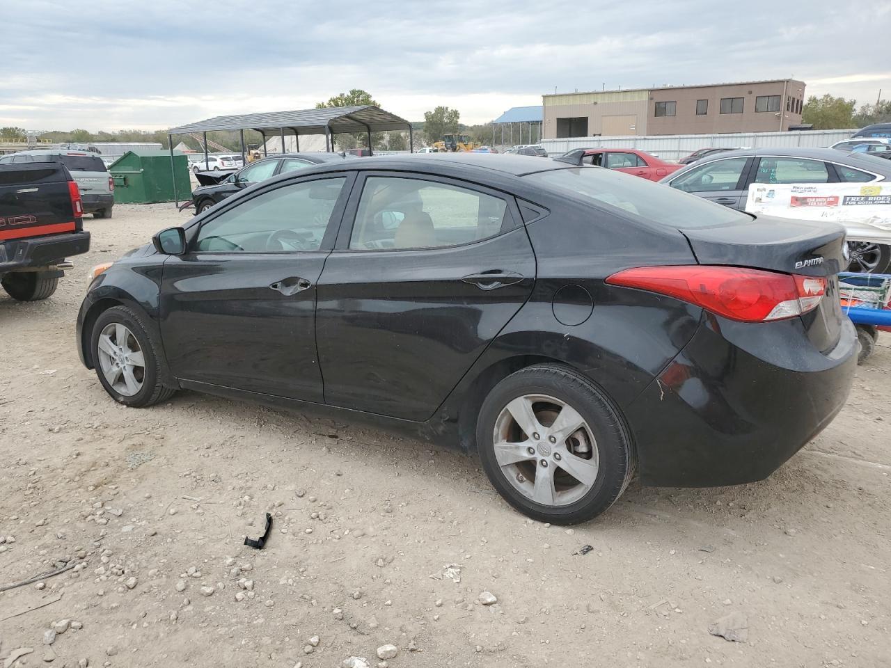 2013 Hyundai Elantra Gls - zdjęcie 2