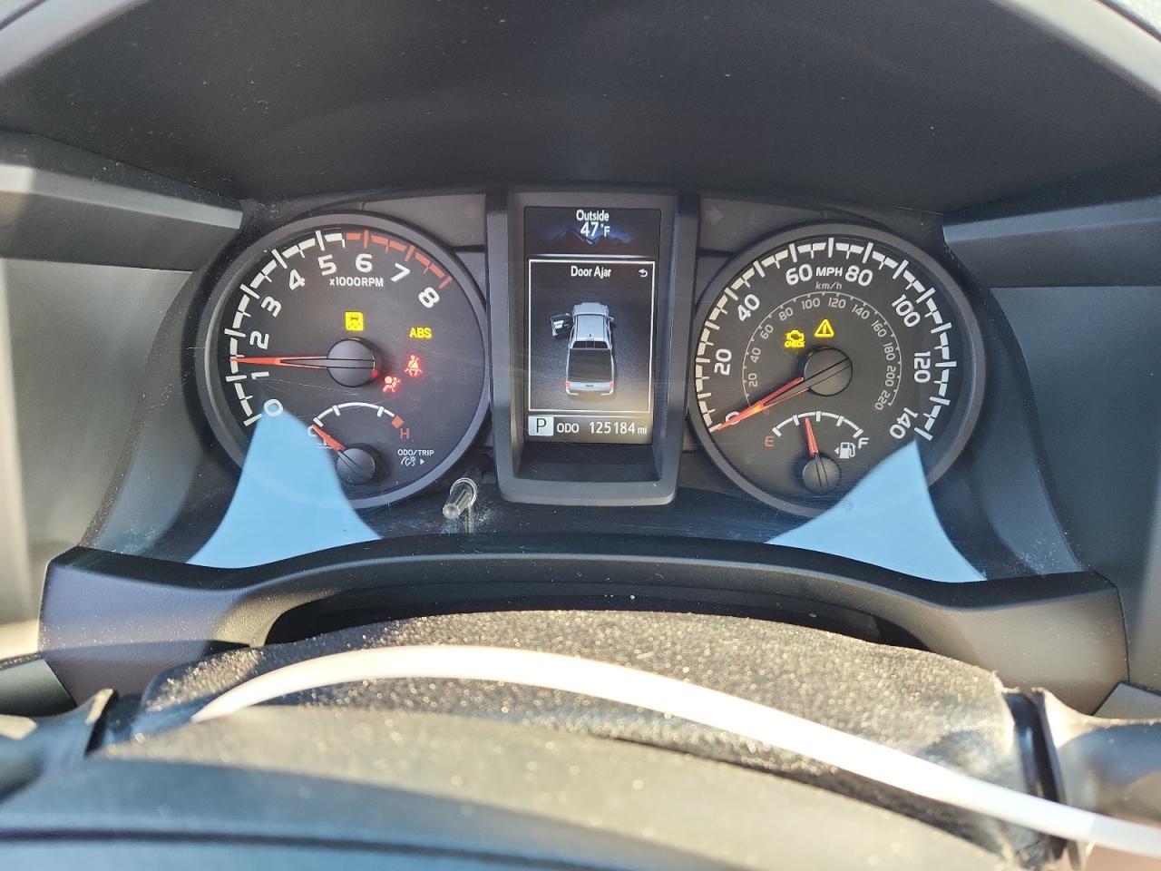 2018 Toyota Tacoma - zdjęcie 9