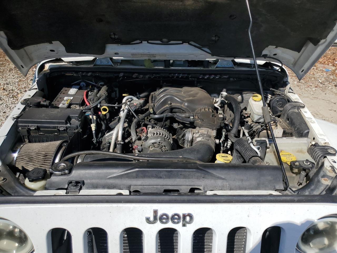 2013 Jeep Wrangler - zdjęcie 11