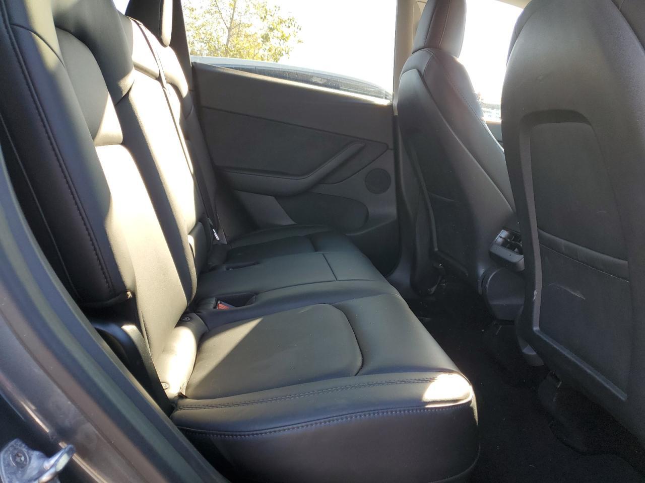 2020 Tesla Model Y - zdjęcie 10