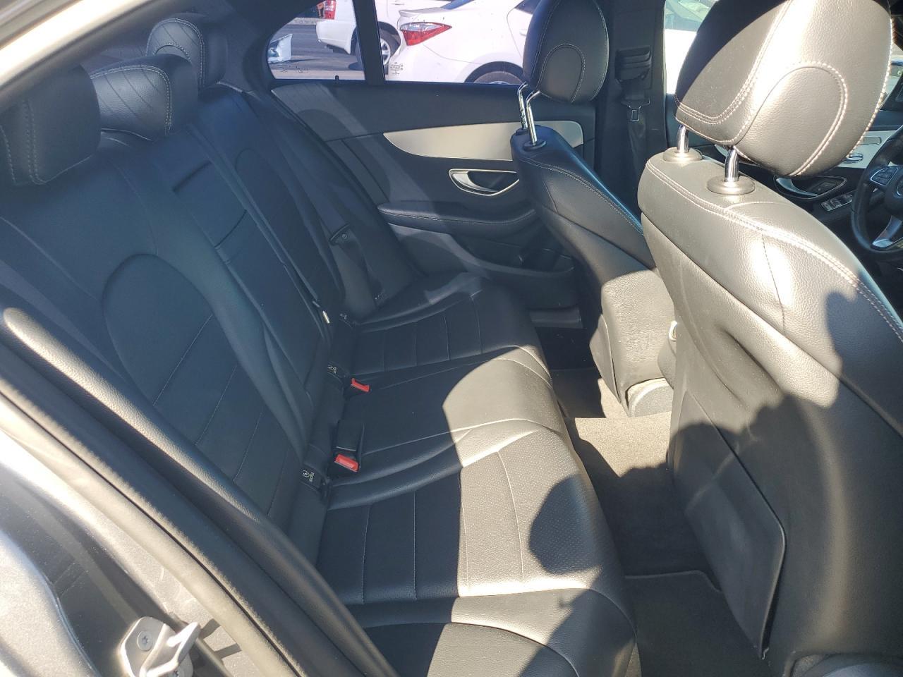 2018 Mercedes-Benz C 300 - zdjęcie 10