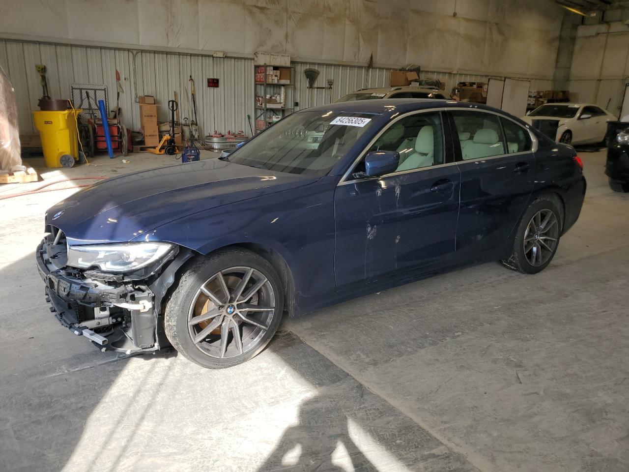 2021 BMW 330Xi - zdjęcie główne