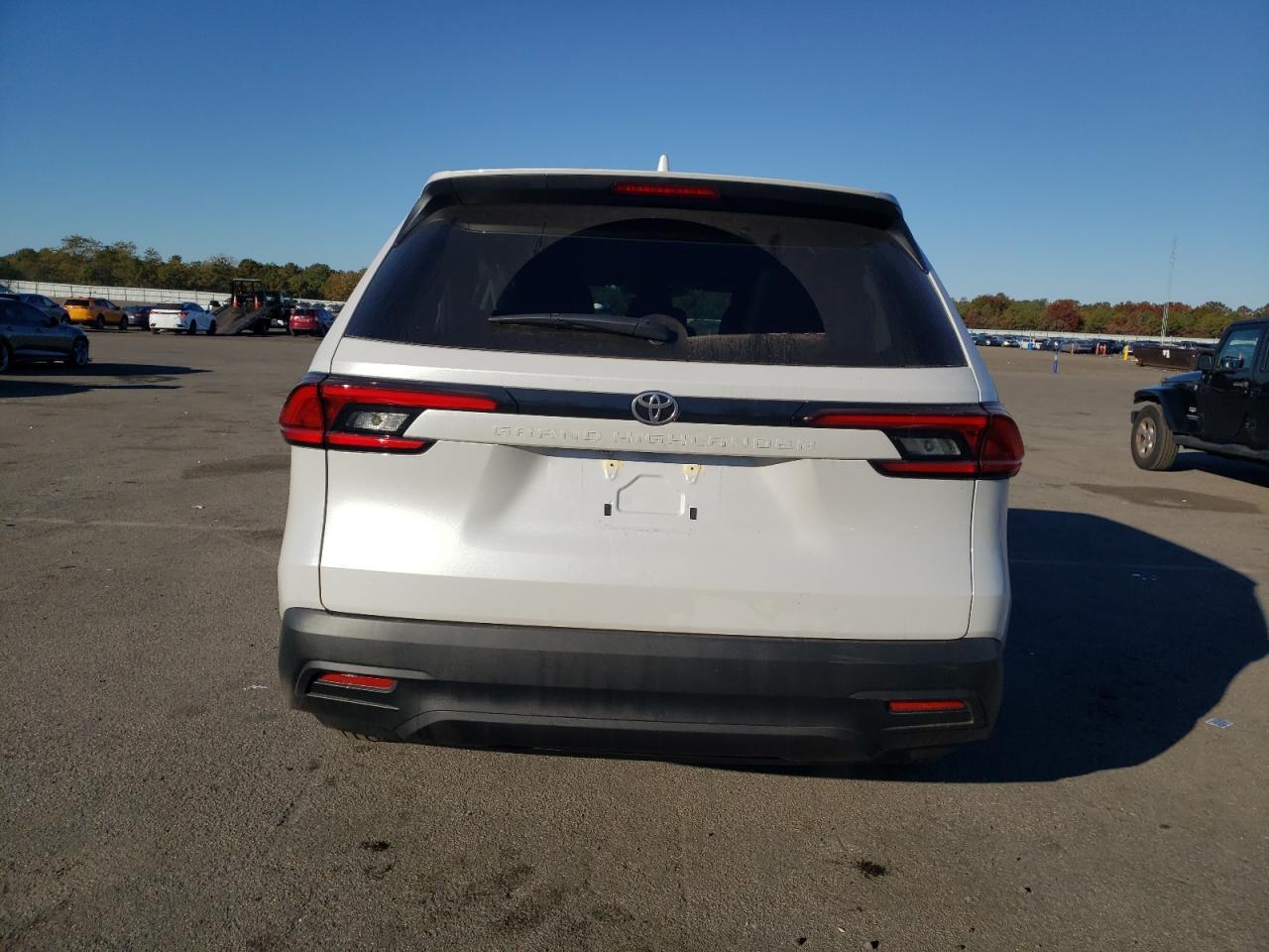 2025 Toyota Grand Highlander Le - zdjęcie 6