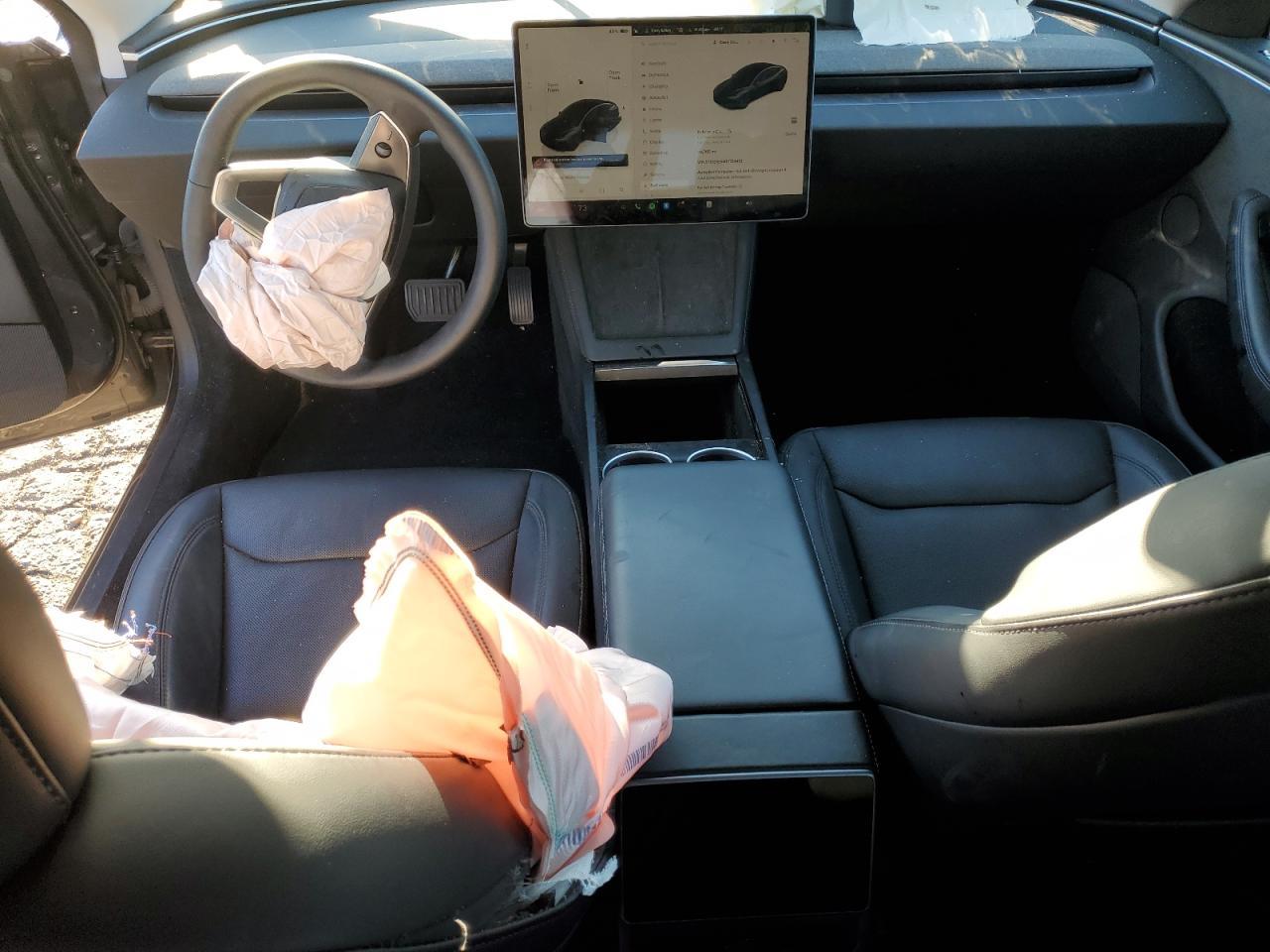 2024 Tesla Model 3 - zdjęcie 8