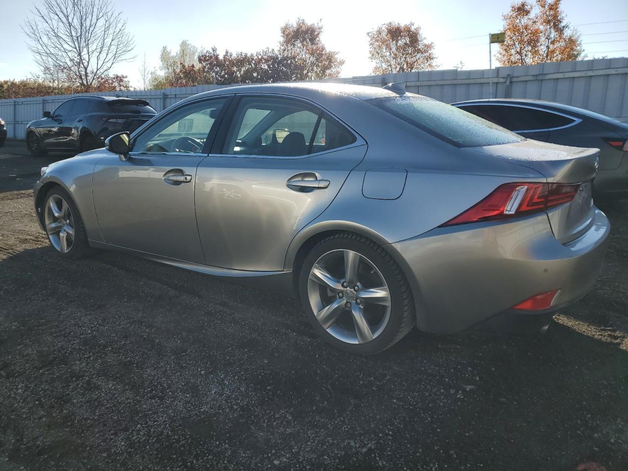 2014 Lexus IS - zdjęcie 2