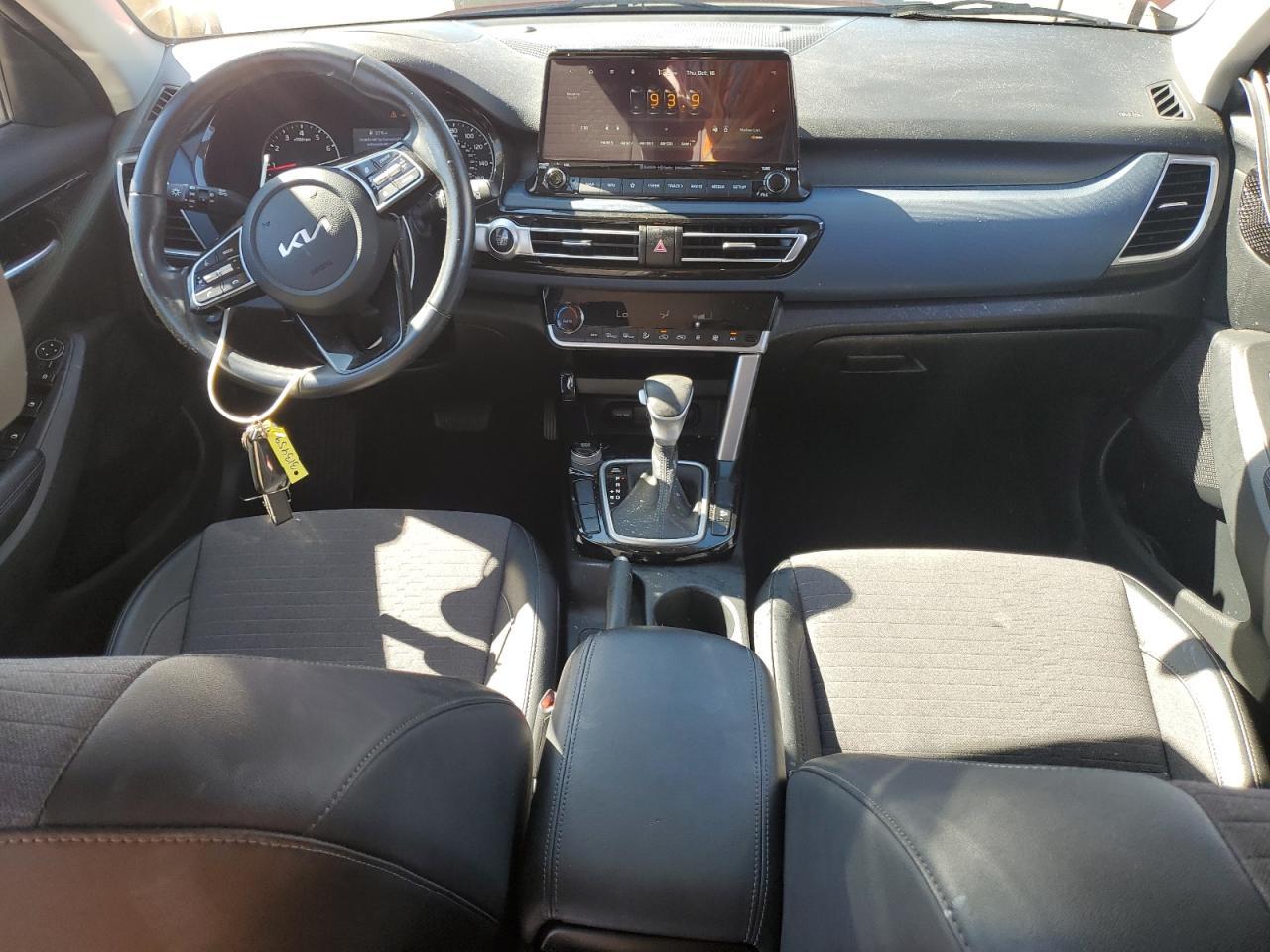 2022 Kia Seltos - zdjęcie 8