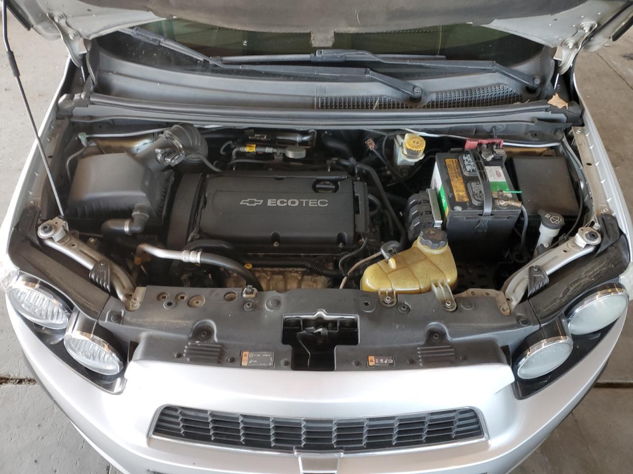 2013 Chevrolet Sonic - zdjęcie 11