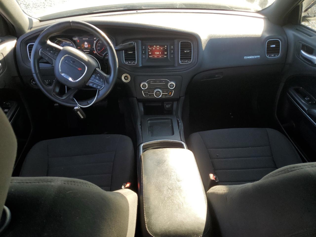 2015 Dodge Charger - zdjęcie 8