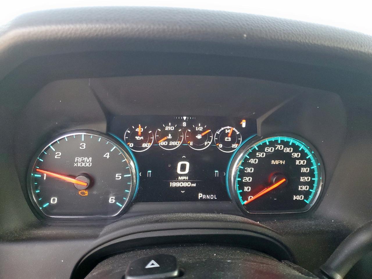 2017 Chevrolet Suburban - zdjęcie 9