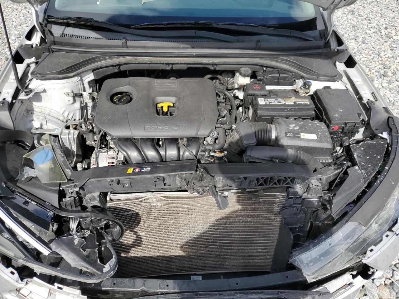 2019 Hyundai Elantra - zdjęcie 11