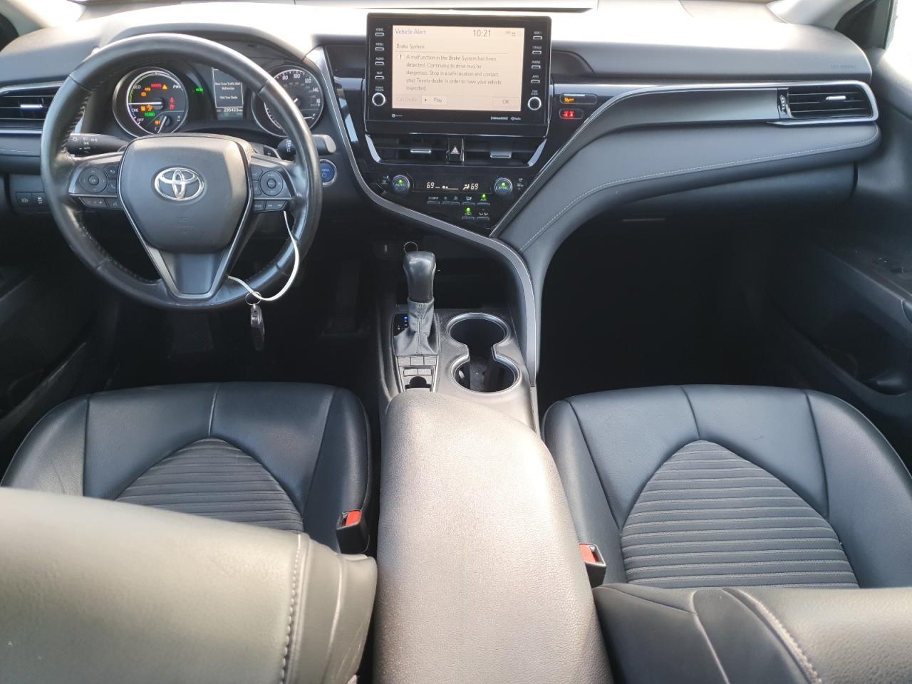 2022 Toyota Camry Night Shade - zdjęcie 8