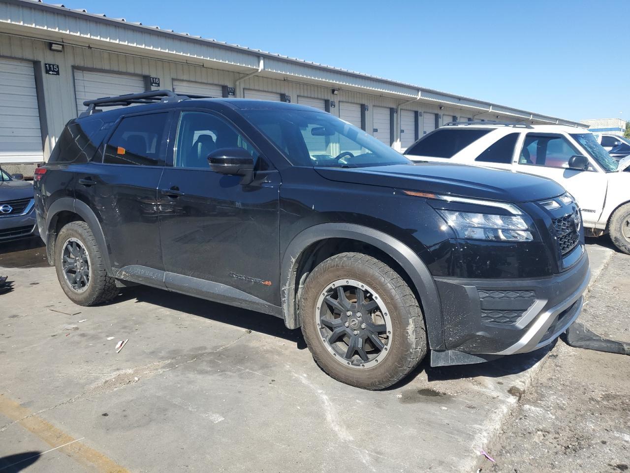 2024 Nissan Pathfinder - zdjęcie 4