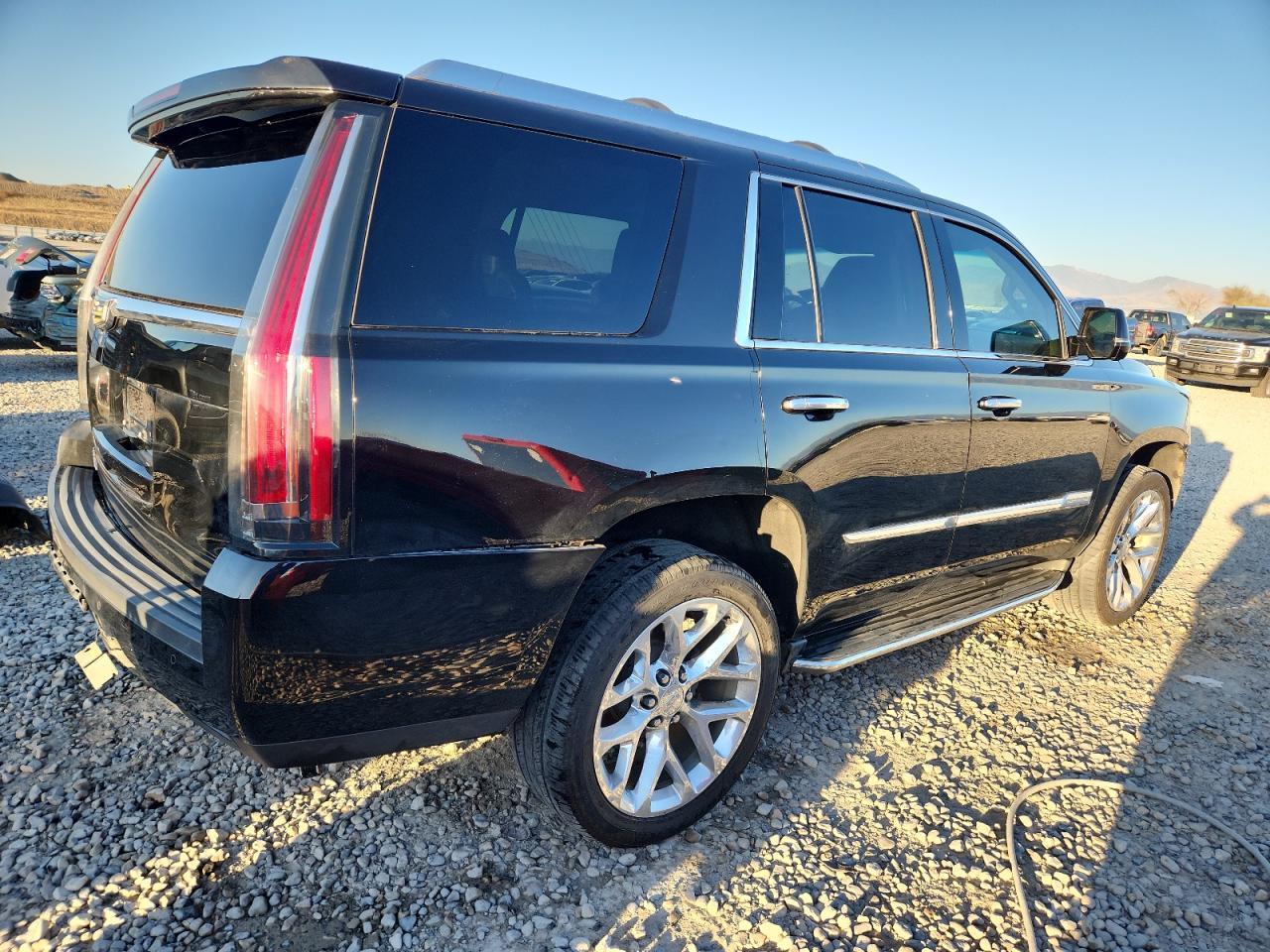 2016 Cadillac Escalade Luxury - zdjęcie 3